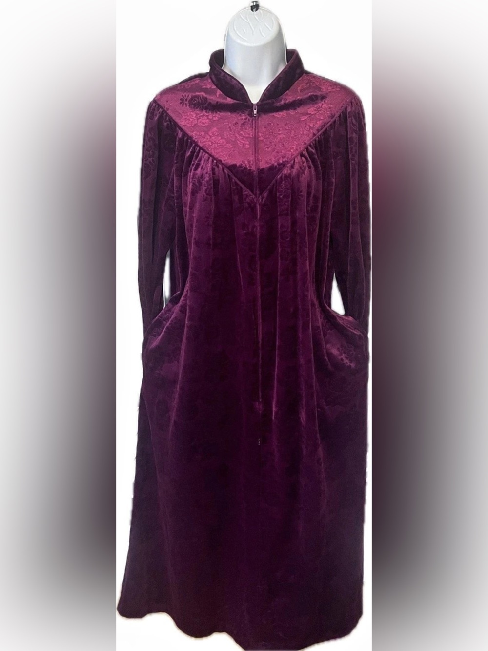 Vintage Women's Burgundy Floral Velour Robe with Pockets and Front Zipper